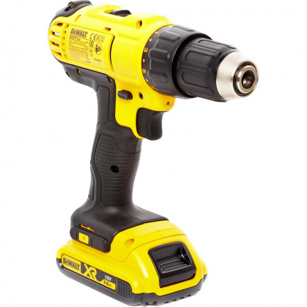 Аккумуляторная дрель-шуруповерт DeWalt DCD771D2